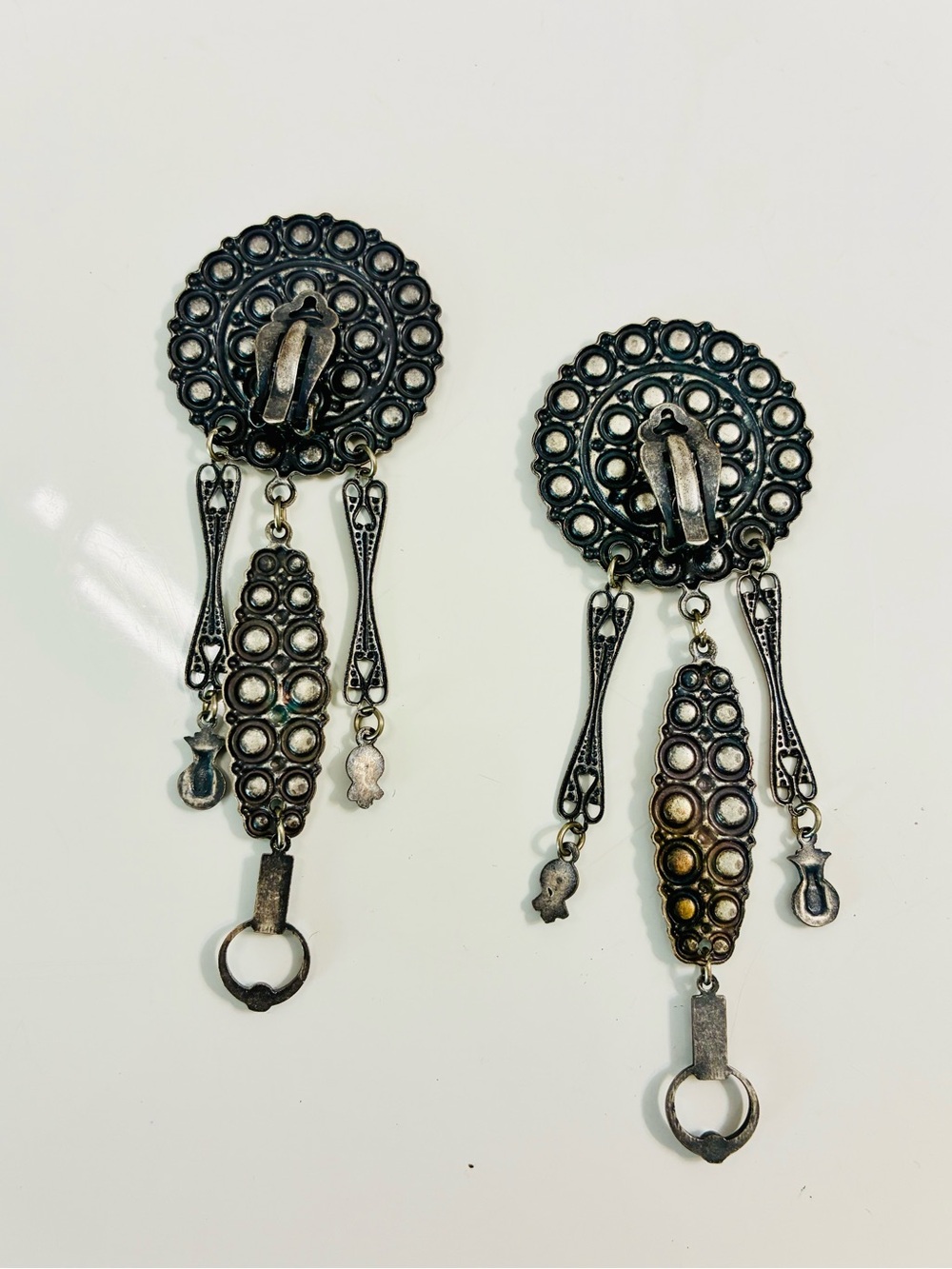 Antique Silver-Tone Art Deco Revival Dark Swarovski Dangle Clip Earrings 90s EUC - Picture 9 of 12